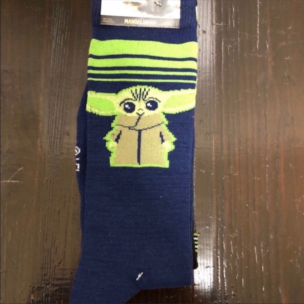 Disney Star Wars The Mandalorian Baby Yoda Grogu Crew Socks Mens new NWT 2 pack